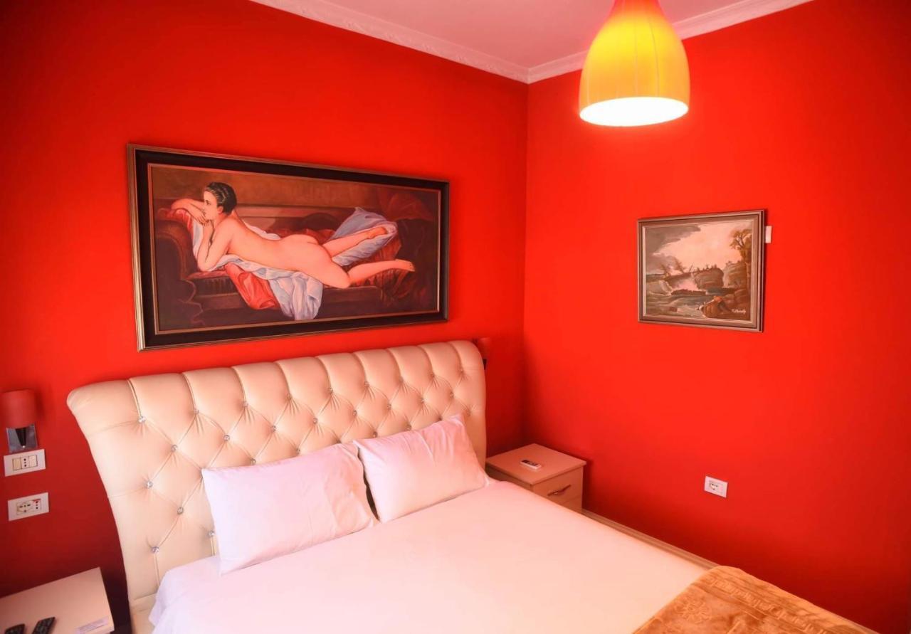 Hotel Bujtina Bicolli Korça Exteriör bild