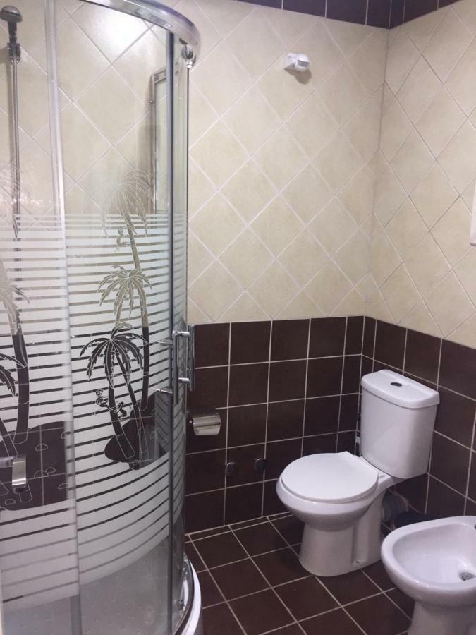 Hotel Bujtina Bicolli Korça Exteriör bild